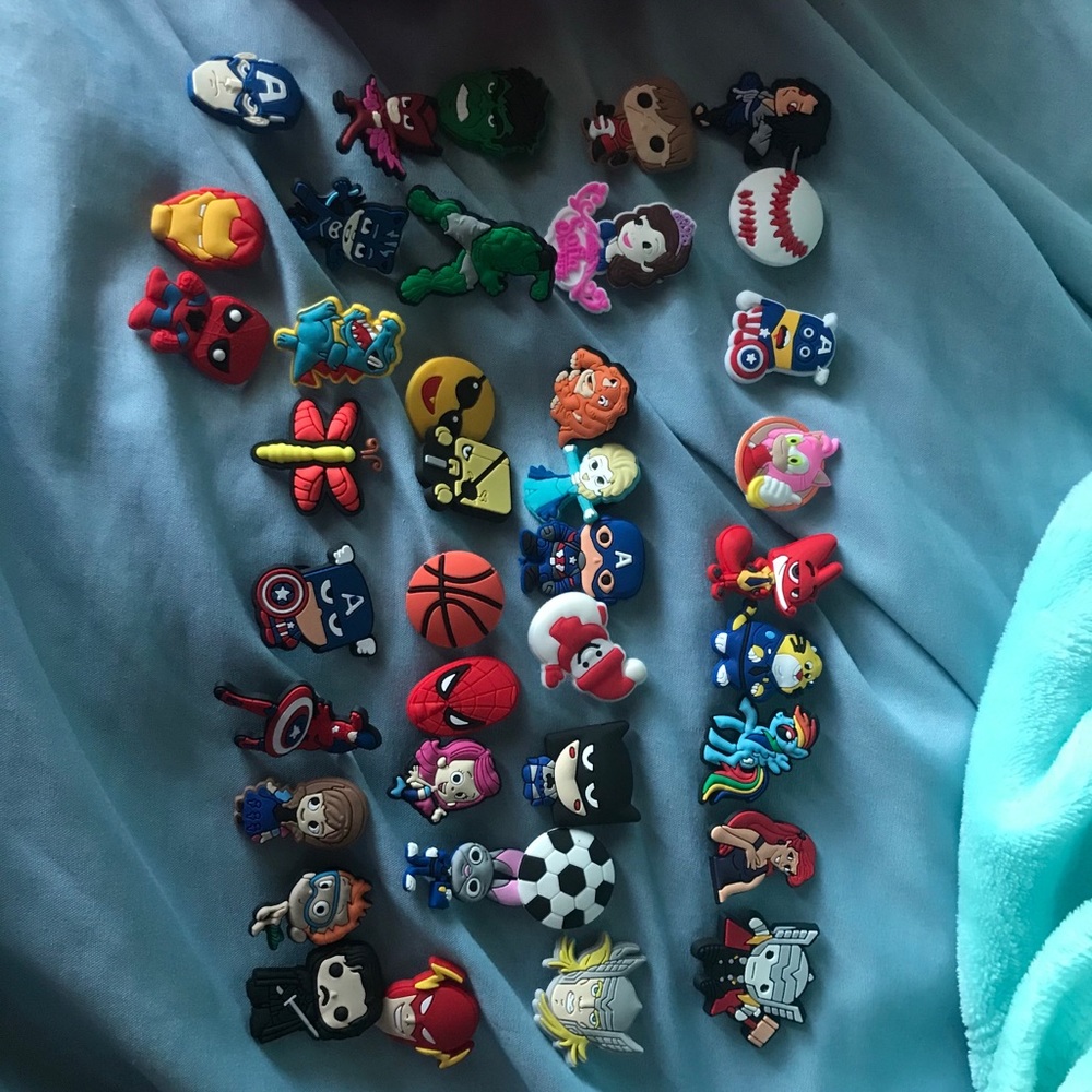 Selling croc jitzbitz .50 cents for each